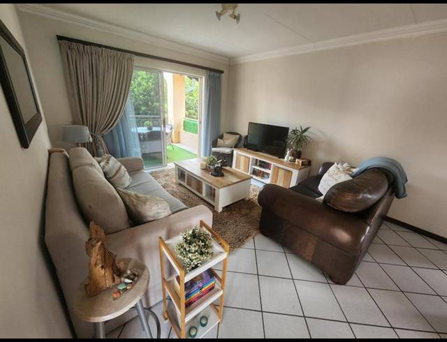 2 BEDROOM TOWNHOUSE FOR SALE IN MORELETAPARK